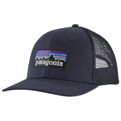 Patagonia P-6 Logo Trucker Hat - Casquette -Rip Curl || Roxy || Seafolly Soldes Boutique patagonia p 6 logo trucker hat casquette 1