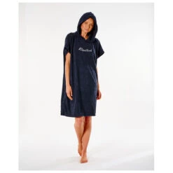 Rip Curl Women's Script Hooded Towel - Poncho Surf 8 Rip Curl Women's Script Hooded Towel - Poncho Surf -Rip Curl || Roxy || Seafolly Soldes Boutique rip curl womens script hooded towel poncho surf detail 2